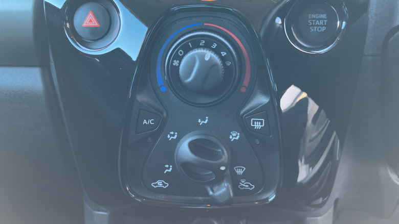 Peugeot 108 1.2 PureTech Allure 5dr Petrol Hatchback